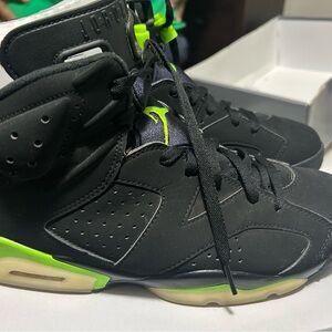 Jordan’s Retro 6 Green and Black